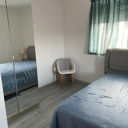 Moderne Bahnhof Naehe アパート