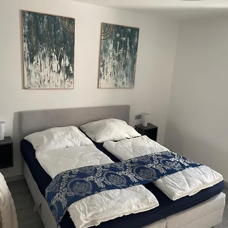 Moderne Bahnhof Naehe