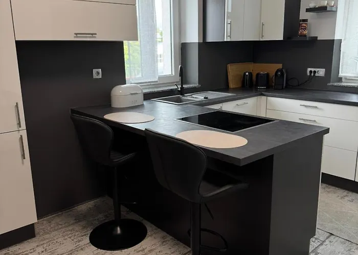 Moderne Bahnhof Naehe *