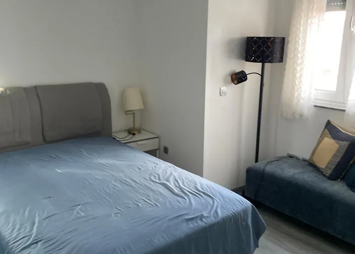 アパート Moderne Bahnhof Naehe ブラウナウ・アム・イン