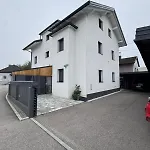 Apartament Moderne Bahnhof Naehe