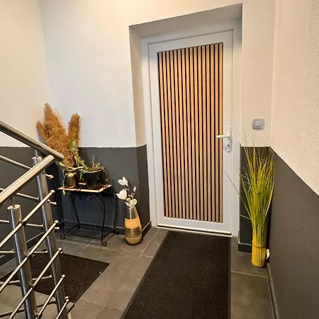 Moderne Bahnhof Nähe *